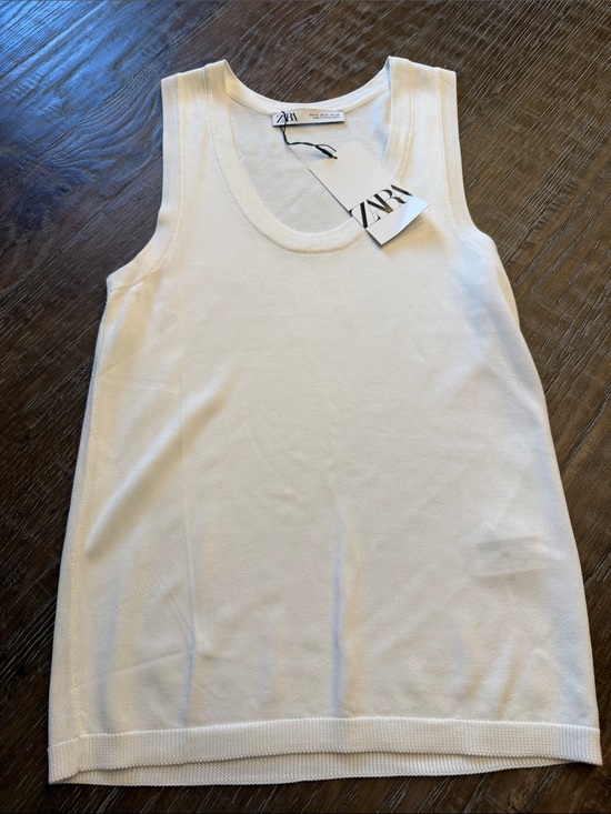 Zara Sweaters - ZARA Cream Ribbed Hem Sleeveless sweater knit Top NWT